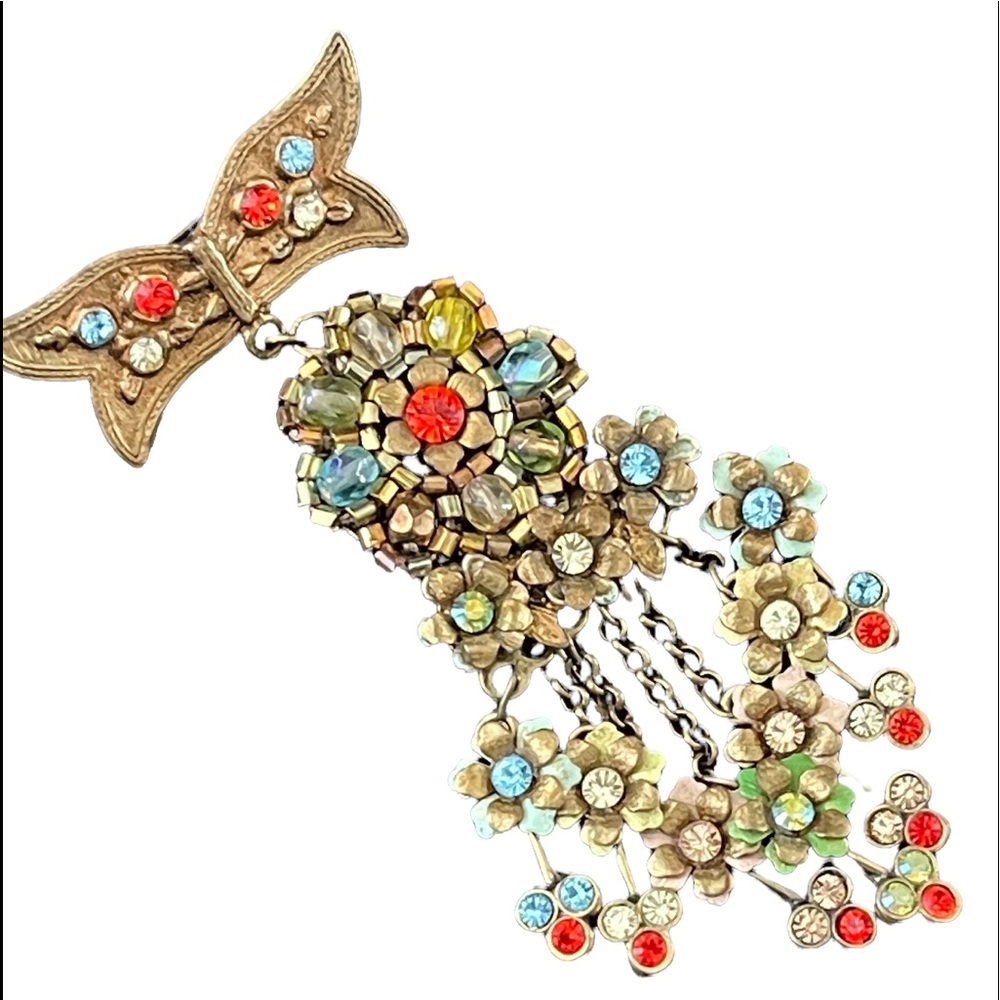 VINTAGE NEGRIN PIN.